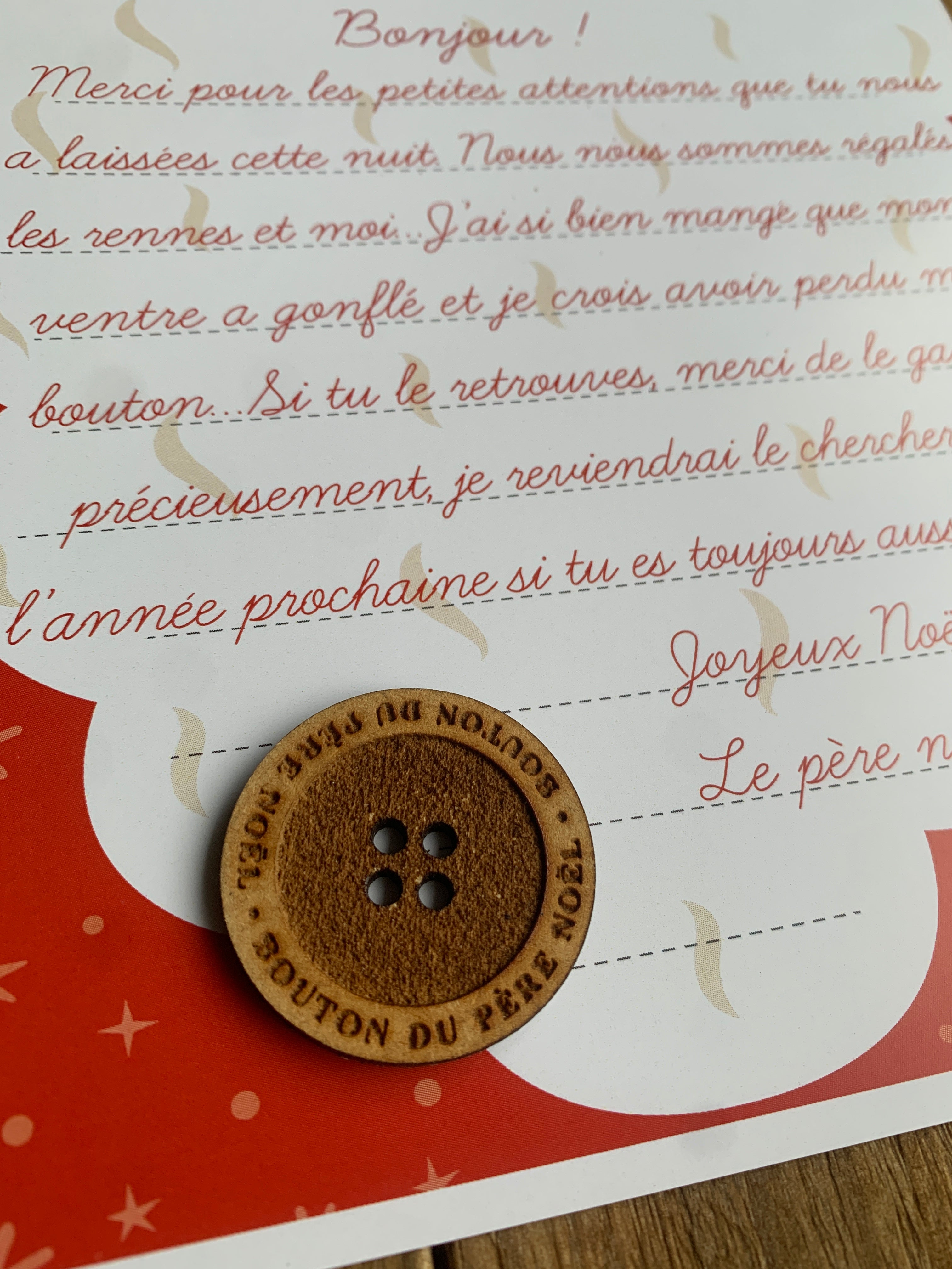 bouton du père noël en bois - mmwood - idée cadeau personnalisées