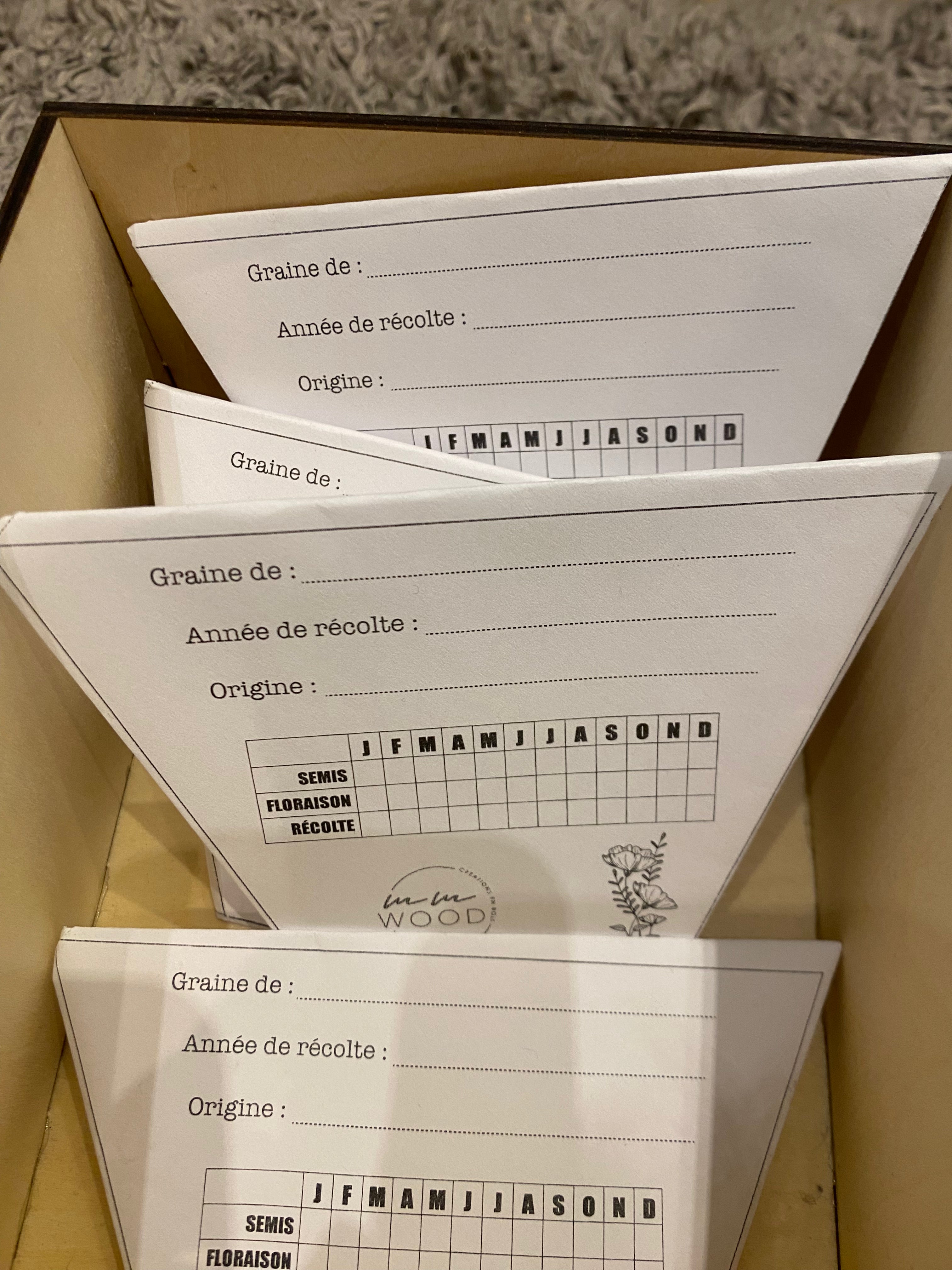 Boîte à graines abîmée