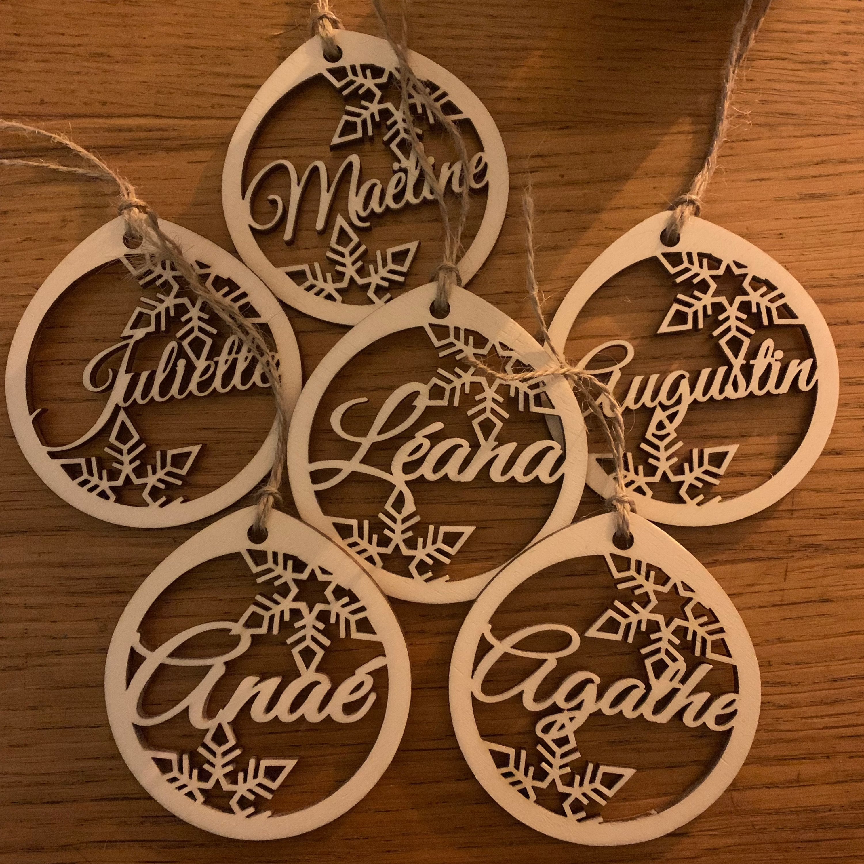 Boule de noël en bois - Thème disney - mmwood - boules de noël personnalisées