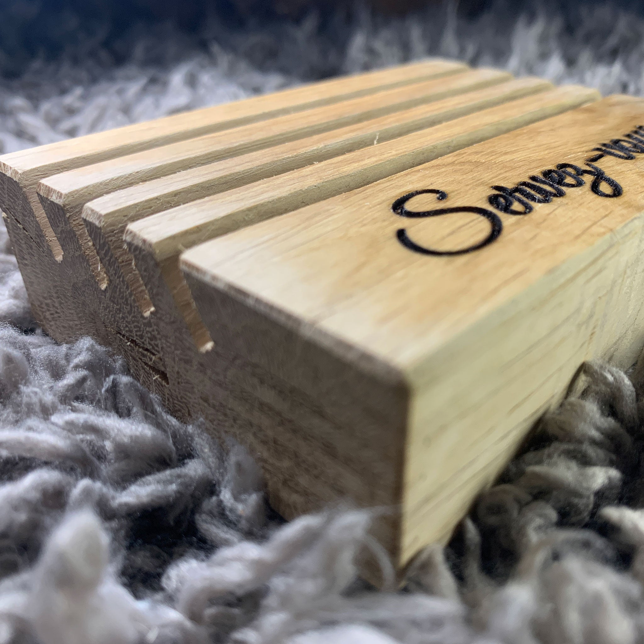 Porte-carte personnalisé en bois