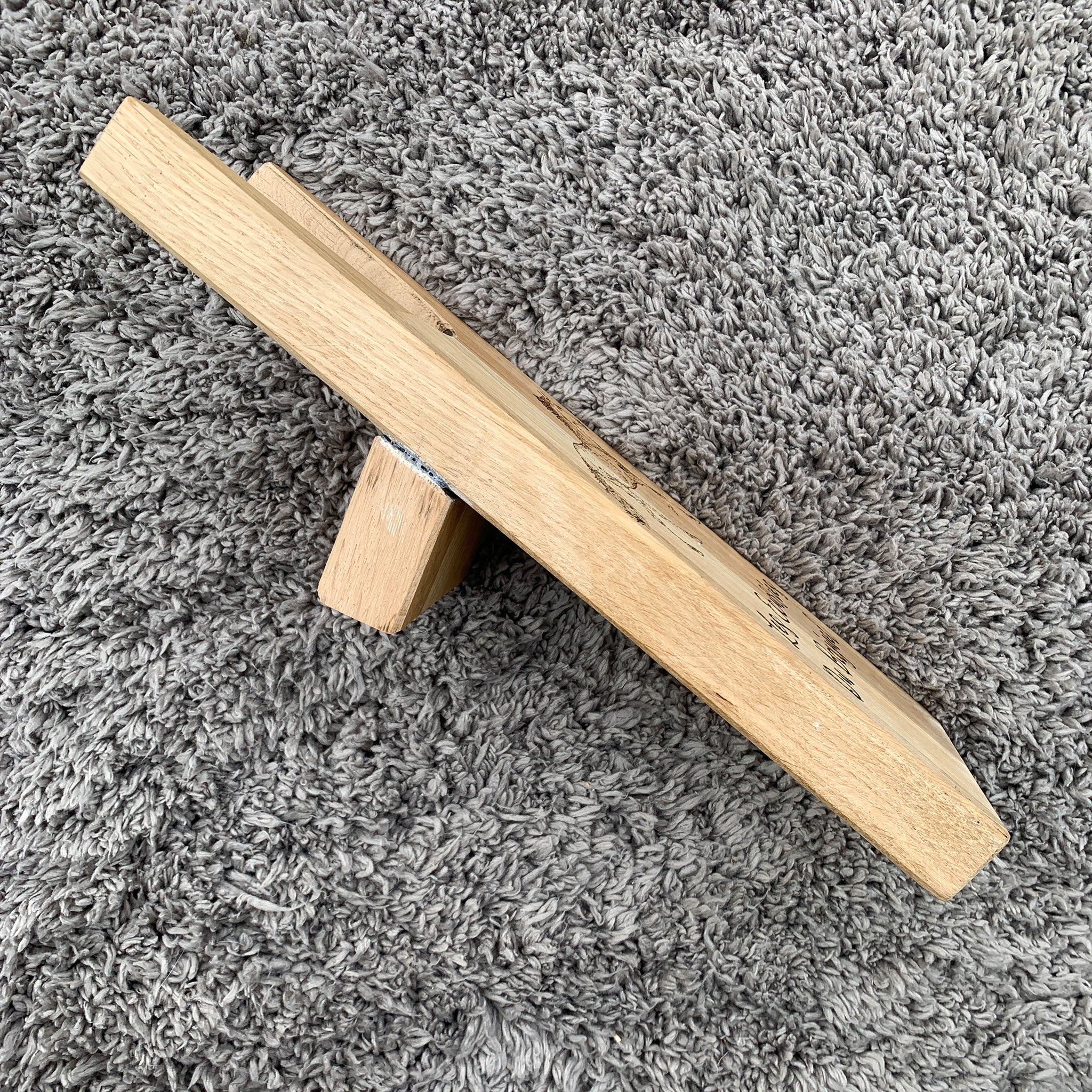Enlève-bottes en bois personnalisé
