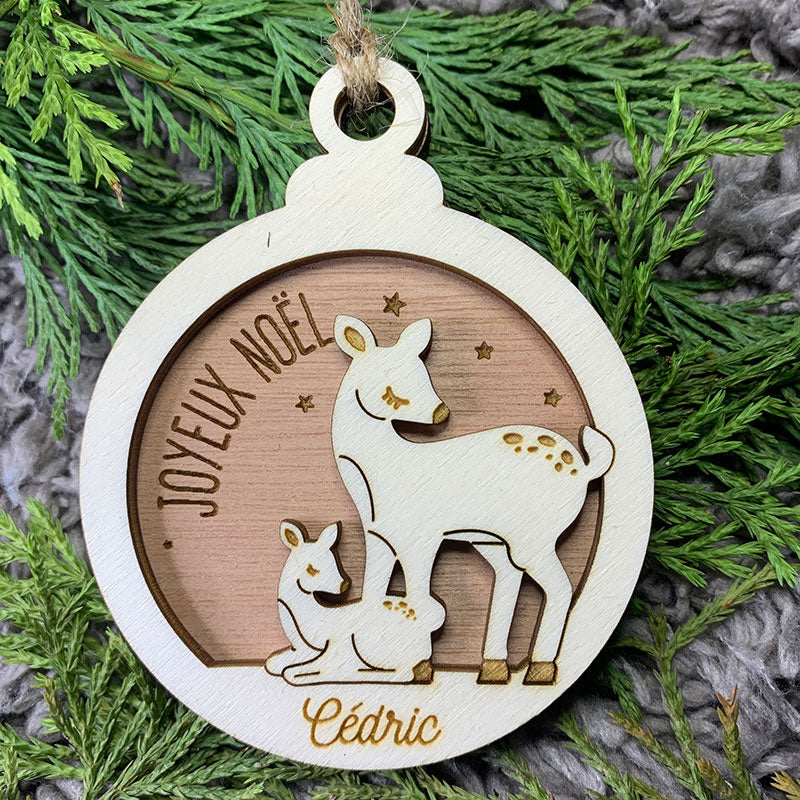 Boule de noël en bois - Faon Biche - MMWood - mmwood.art
